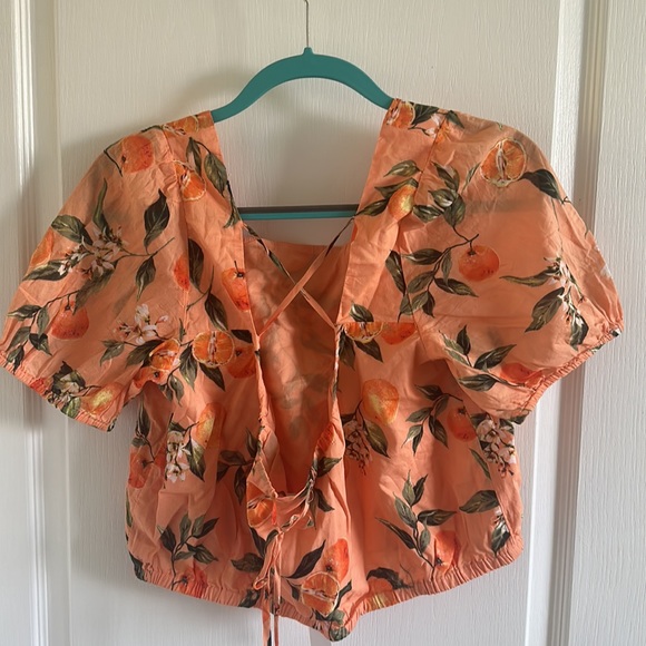 Loft Cropped Top - Picture 2 of 5